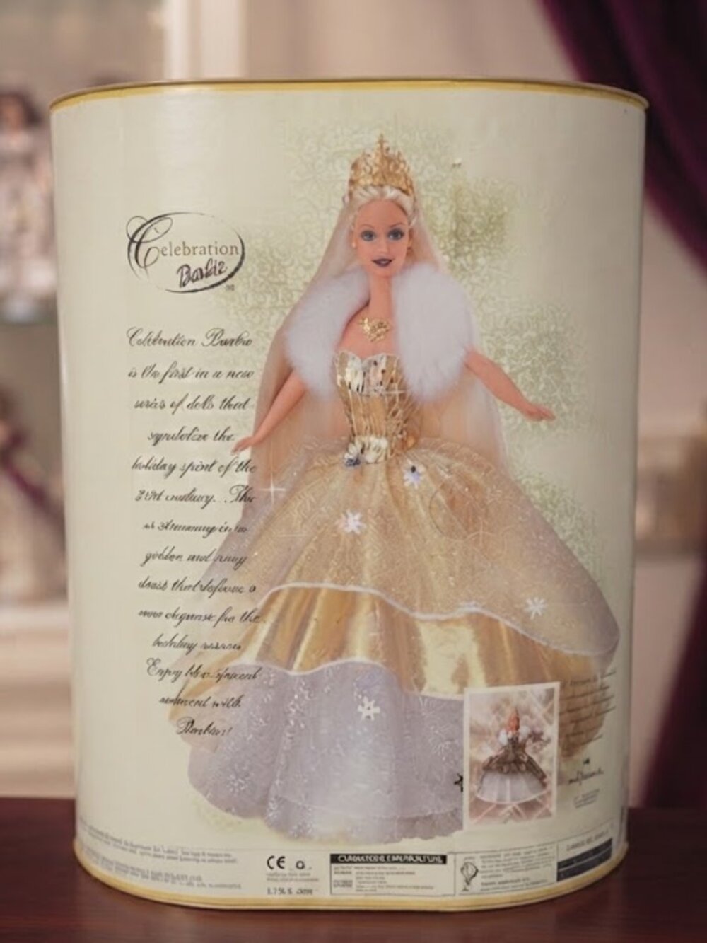 Barbie Special Edition Gold Celebration Ball Gown 2000 Series - Picture 4 of 16